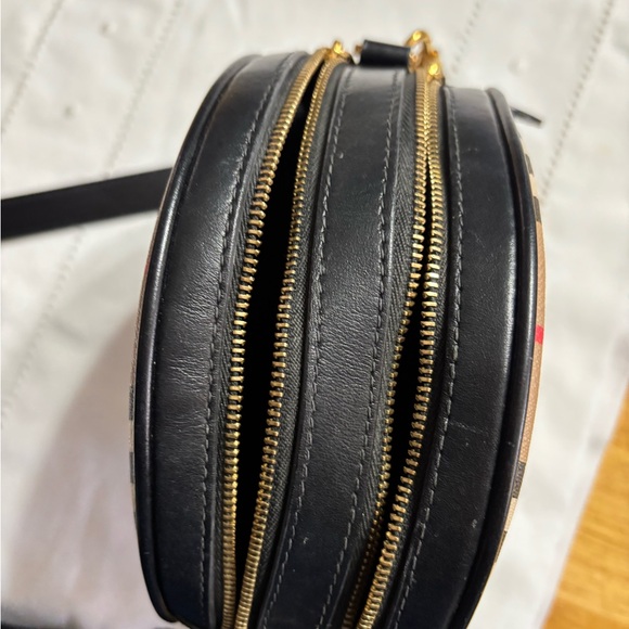 Burberry Beige and Black Striped Crossbody Bag - Picture 5 of 11